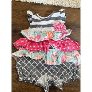 Counting daisies‎ floral bubble romper 3-6 mos